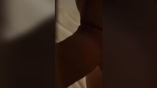 Cette beurette aime me sucer la bite