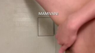 I leaked when I was playing with my clitoris [Amateur Japanese]