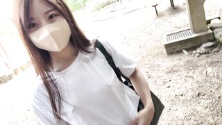 ノーブラ散歩❤️第3弾 お昼の公園でおっぱい出してみた❤️
