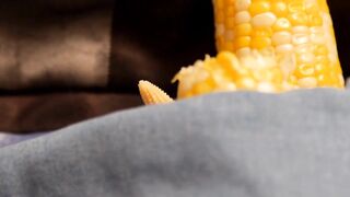 All natural babe with big tits