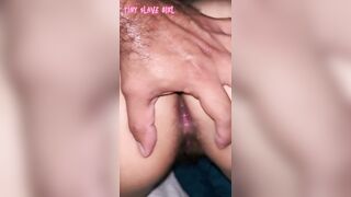 Mi sobrinastra está Aprendiendo a disfrutar por el culo