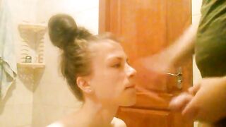 slut extreme piss drinking (swallow all pee)