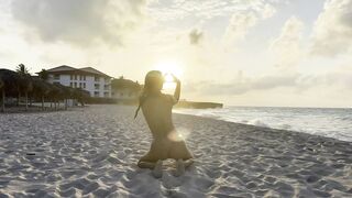 Monika Fox Swims In Atlantic Ocean And Poses Naked On A Public Beach In Cuba
