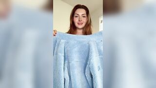 Amy August Shows It All On Tiktok