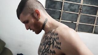 peguei a loira de quatro e no colo e soquei forte no pelo