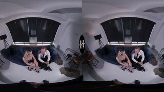 DARK ROOM VR - Divorce With Drama
