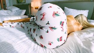 Step Mom Wakes up to Hard Cock of Step Son He helps MILF to cum quick Carry Light