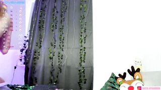 Horny Girl want show you how to oil girl body