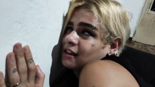 Carmona levou seu amigo Hisak em casa, ele saiu e eu dei pro amigo dele