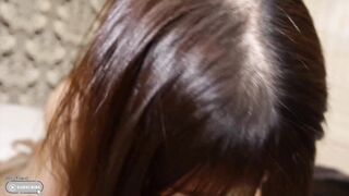 ショップで働く性欲が強い美人ショップ店員を誘