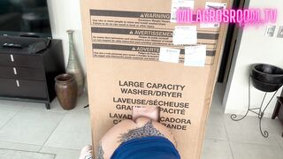 Me cogi al pene de la caja