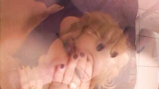 Jessica Dee loves to enjoy two cocks