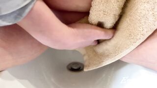 big open vagina pissing yellow urine in a bidet