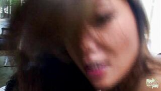 The man's rounded hairstyle entered her delicate blossom with such exceptional skill that it left he