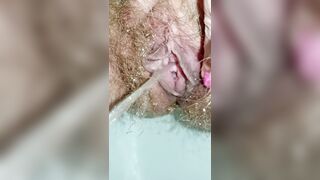 Perv Milf's Pee Diary : Spreaded Hairy Pussy Pissing with a Juicy Anal Farti Close up