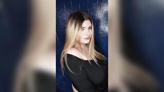 Hottie's flirting with you.