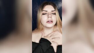 Hottie's flirting with you.