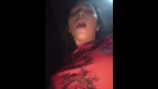 Me cojo al novio de mi amiga (le vendo los ojos )