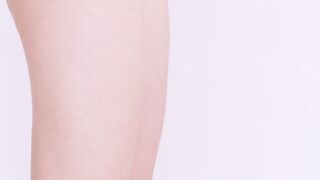 WOWGIRLS Hot redhead girl Kinsley White playing with her pussy in this solo video