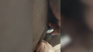 Finger'IN that pretty pussy