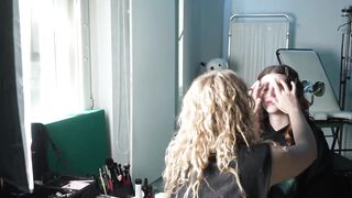 Influencer Maria Ludovicaa Shows How To Shoot Lesbian Scene