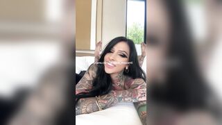 Petite Star’s Flirty Beach Stunt Lights Up Insta