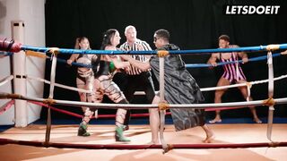 Wrestling Match Turns Sexual.. Jolee Love, Amalia Davis / HORNY HOSTEL