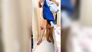 PAWG SHY 18+ TEEN EMPLOYEE MASTURBAT IN OFFICE WHEN BOSS IS NEXT DESK - JEANS & UNIFORM SAUDI GIRL